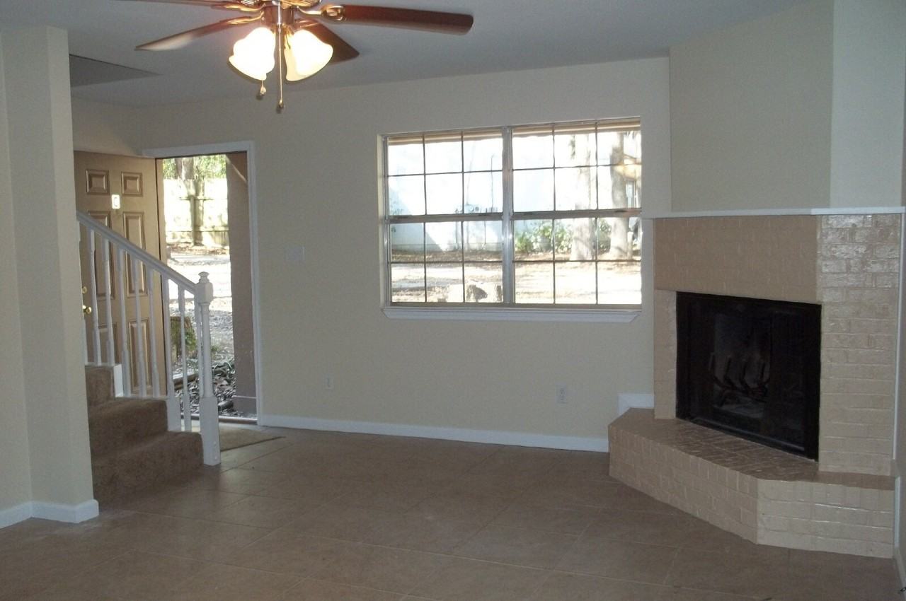 2440 Ramblewood Ct - Photo 5 of 12