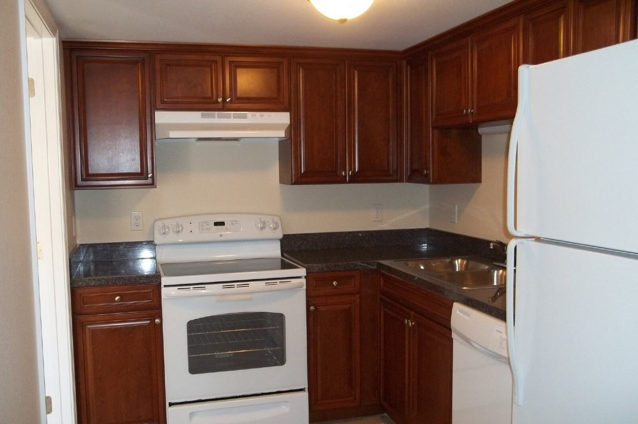 2440 Ramblewood Ct - Photo 6 of 12
