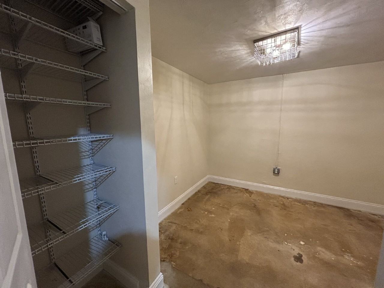 310 Blount St - Photo 7 of 14