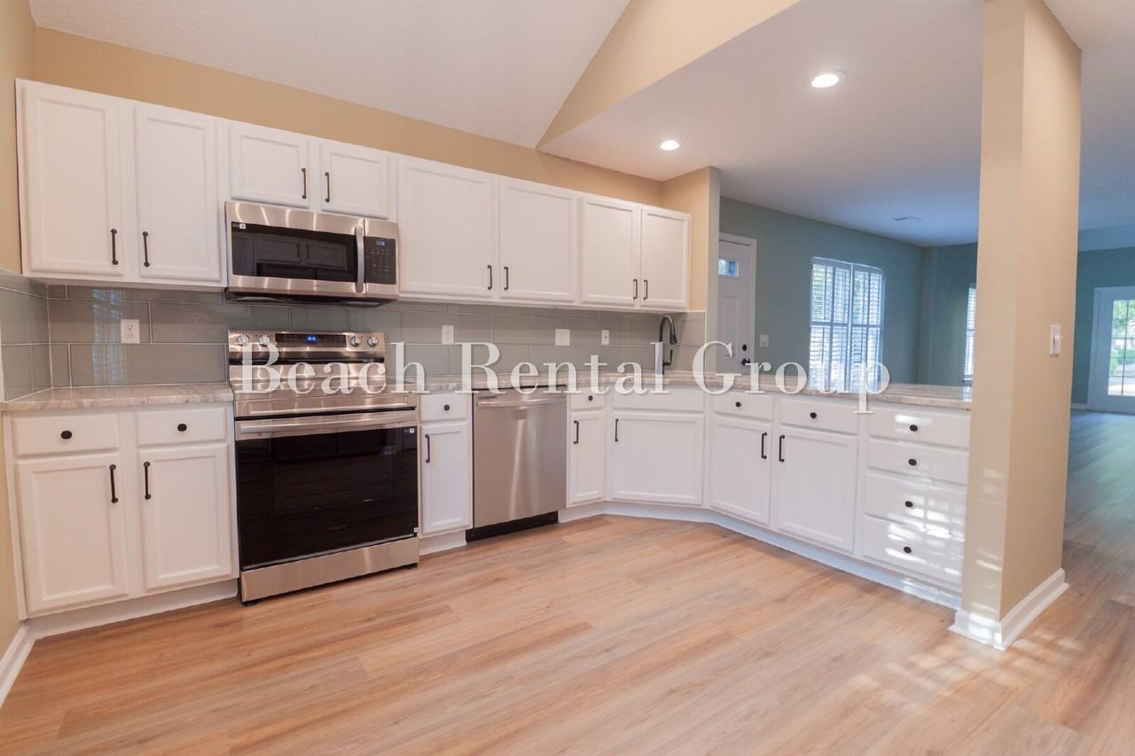 1057 Stanton Pl - Photo 6 of 30