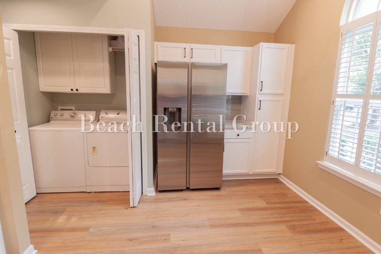 1057 Stanton Pl - Photo 7 of 30