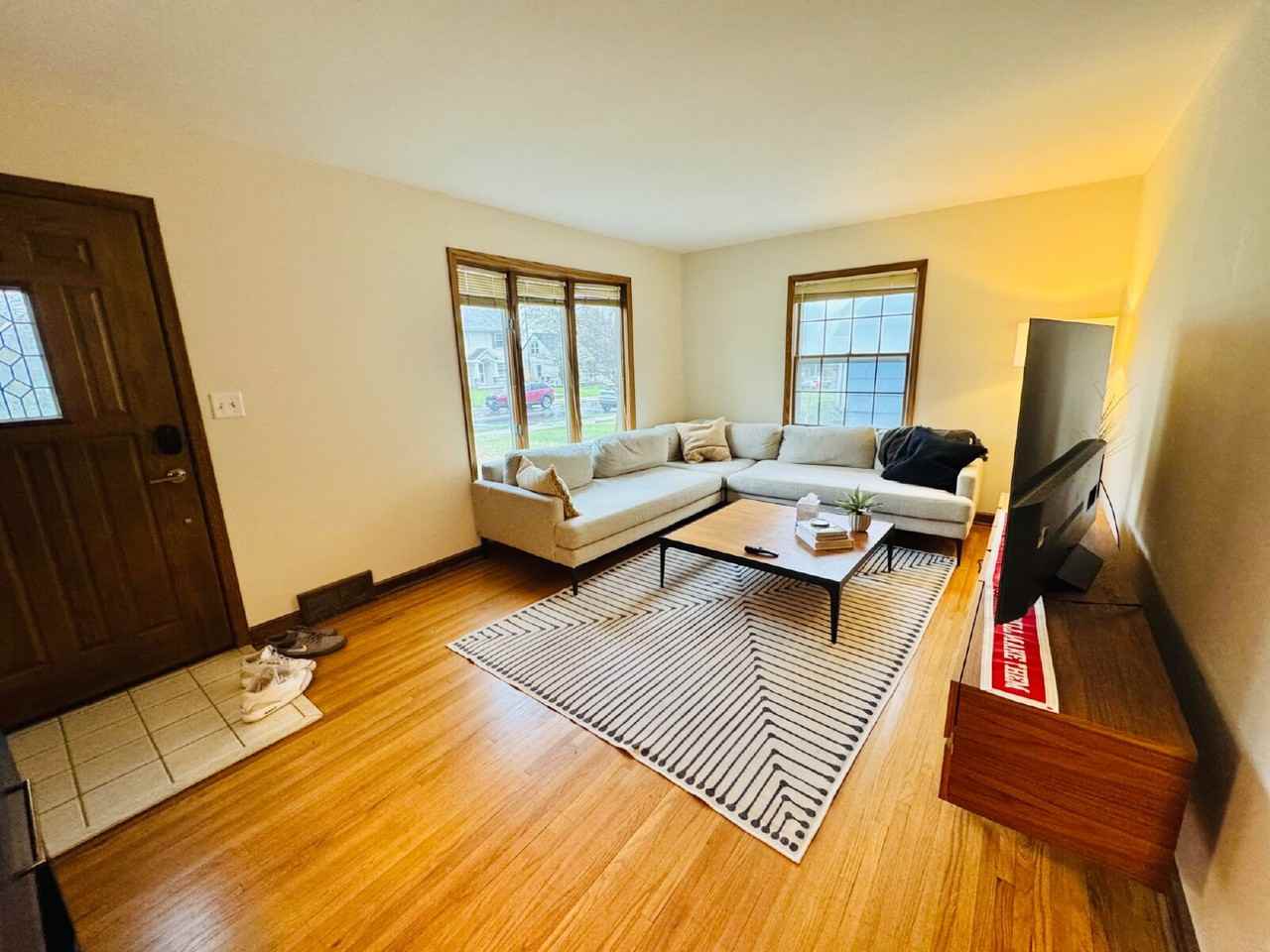 6012 Logan Ave S - Photo 3 of 29