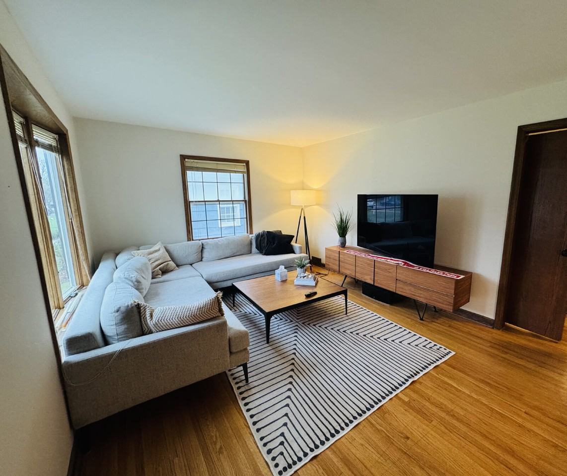 6012 Logan Ave S - Photo 4 of 29