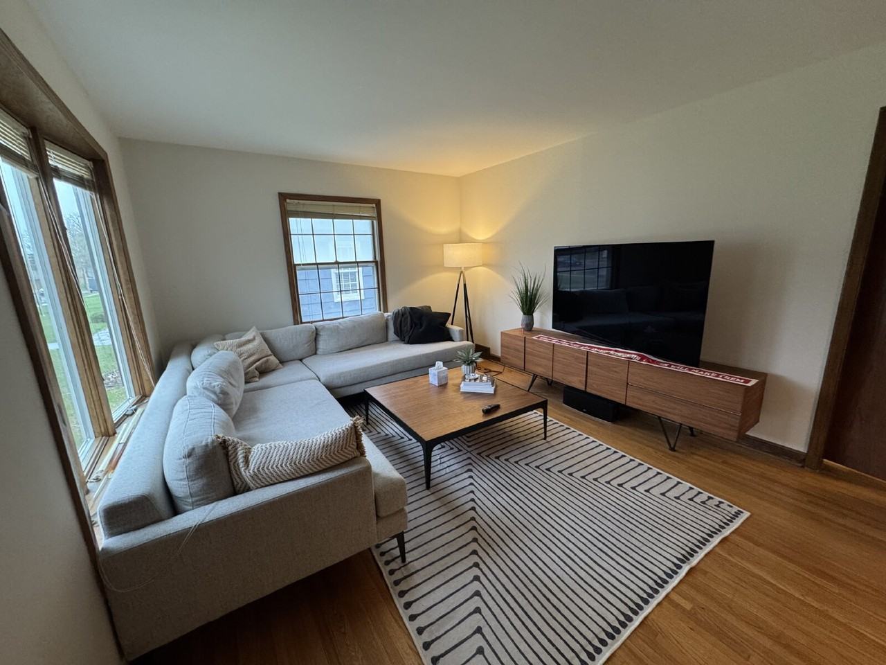 6012 Logan Ave S - Photo 5 of 29