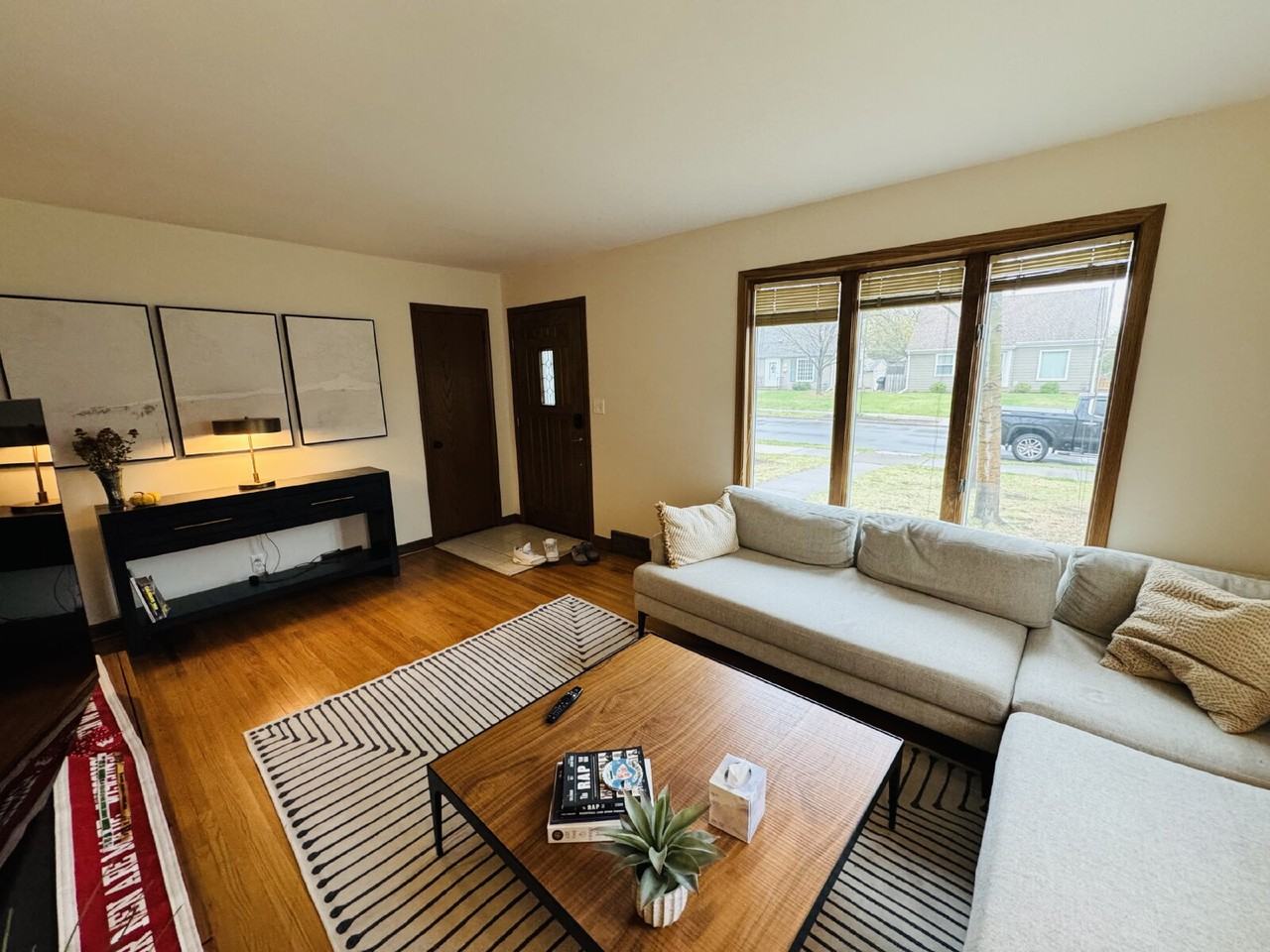 6012 Logan Ave S - Photo 7 of 29