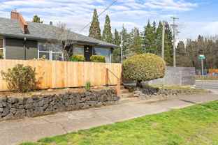 8133 Ne Beech St - Photo 1 of 1