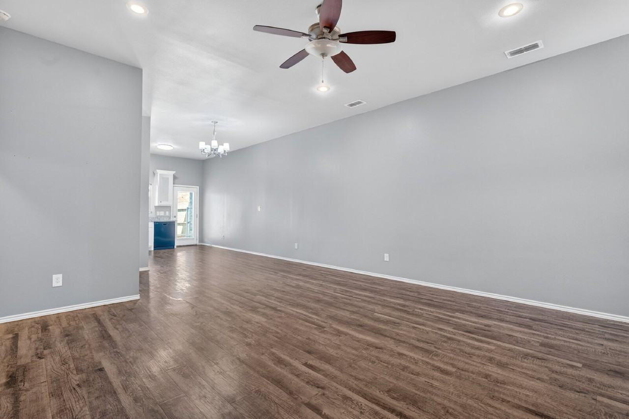623 N Elkhart Ave #A - Photo 6 of 20