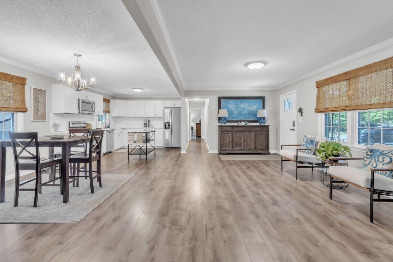 822 Sharonwood Dr - Photo 6 of 30