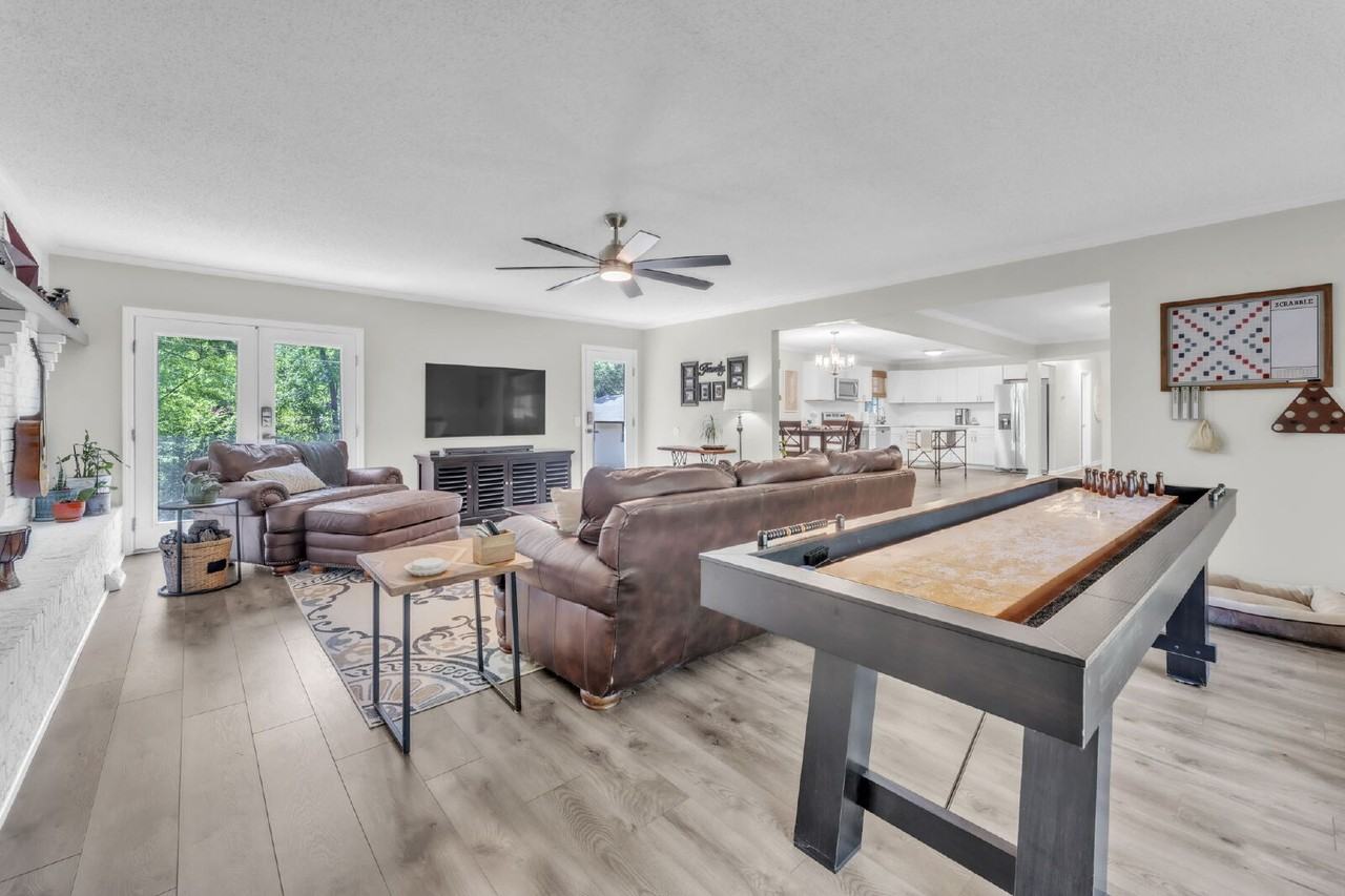 822 Sharonwood Dr - Photo 7 of 30