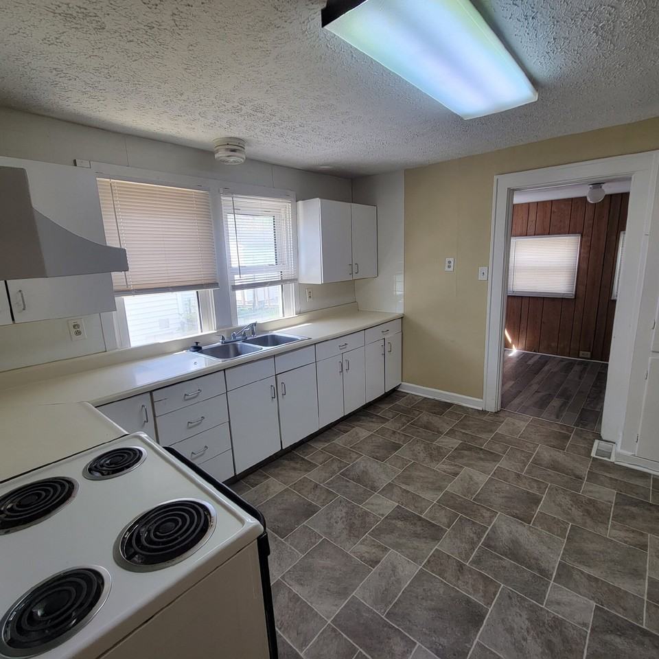 4618 Mcguire Ct - Photo 5 of 6