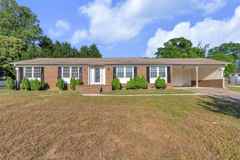 4 Dickens Ln - Photo 1 of 1