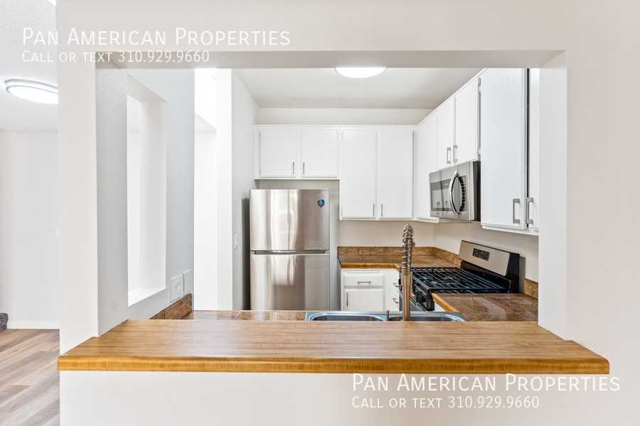 10376 Almayo Ave. - Photo 5 of 50
