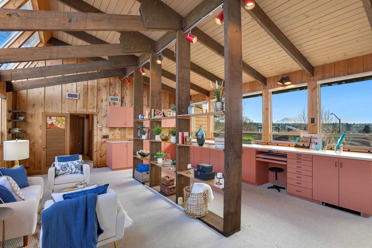 304 S 219th St #NA - Photo 4 of 7