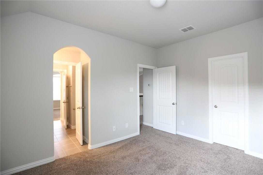 15928 Holly Crk #NA - Photo 4 of 24