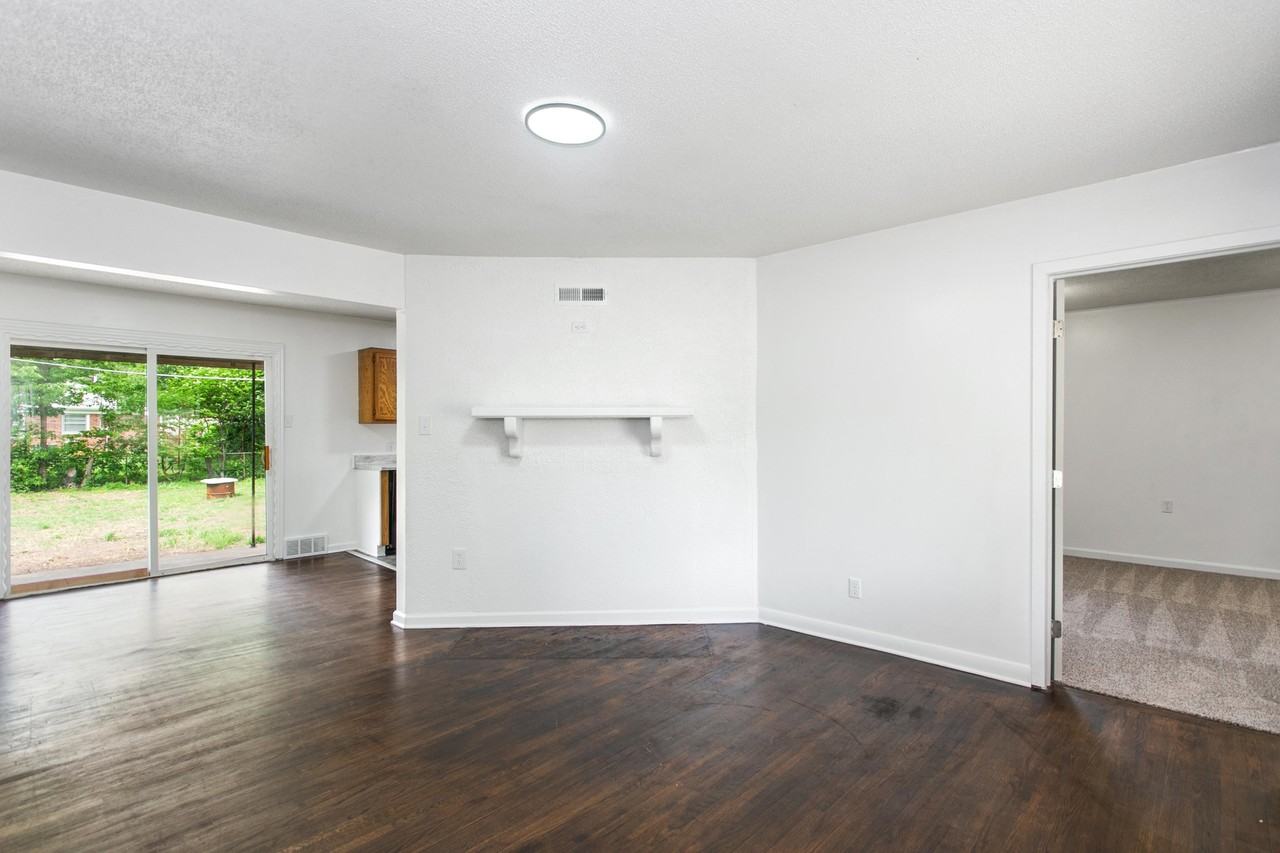 2807 S Pattie St #NA - Photo 2 of 14