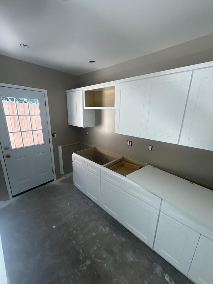 114 W Escalones #2 - Photo 3 of 22