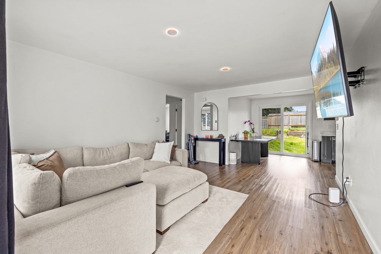 402 166th St S #NA - Photo 4 of 21