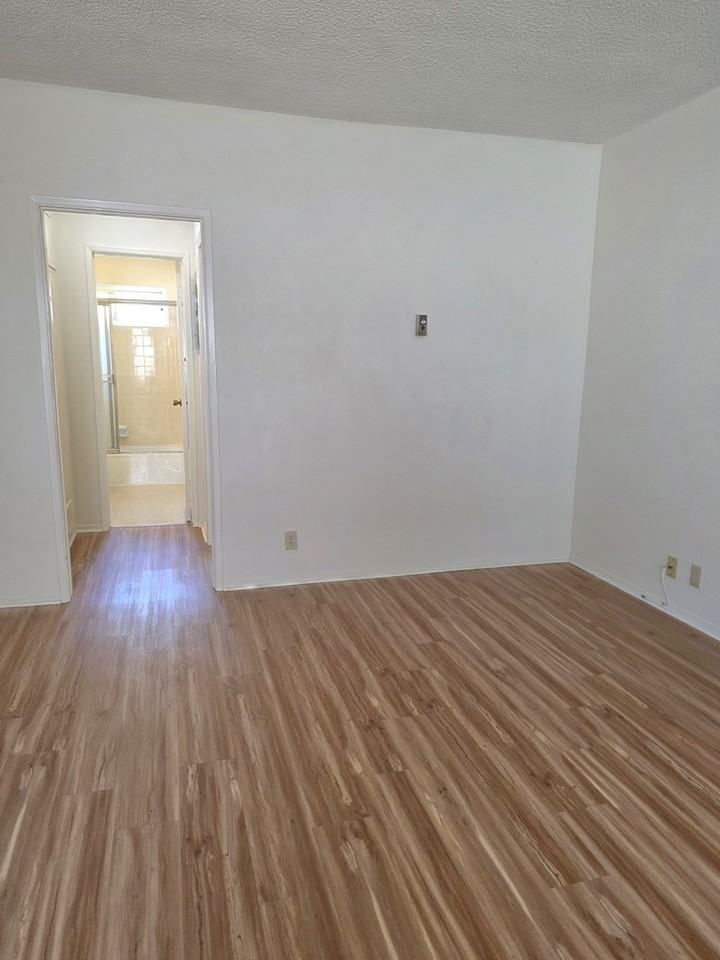 129 N Lamer St #0 - Photo 2 of 10