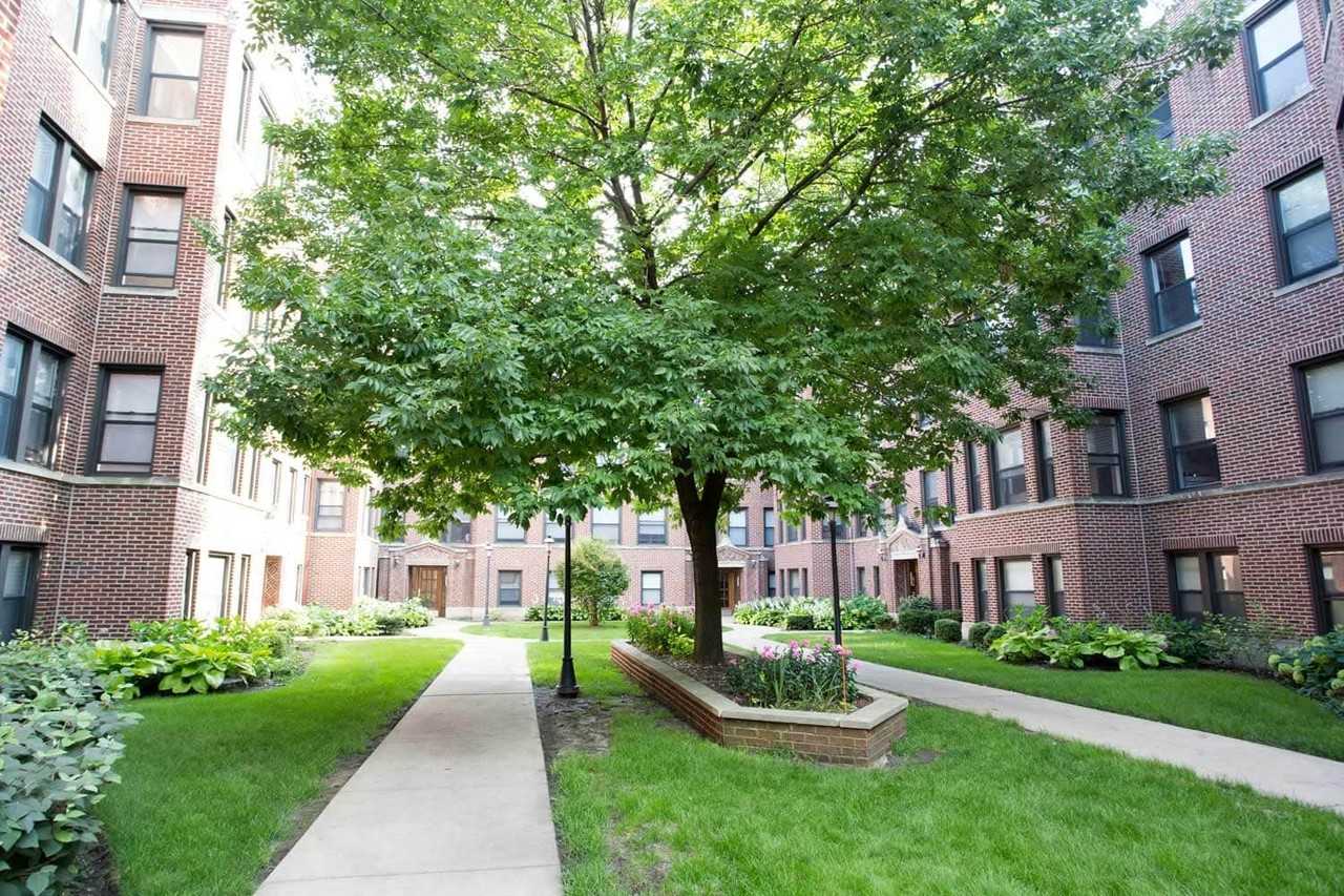1101 E. Hyde Park Boulevard - Photo 6 of 10