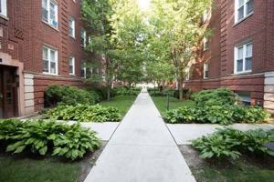 featured image of 4721 S Ellis Ave