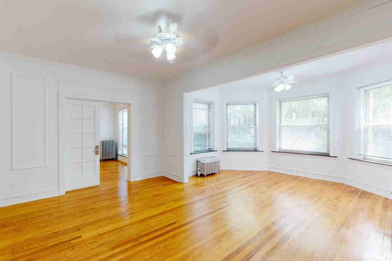 5034-5046 S. Woodlawn Avenue - Photo 3 of 20
