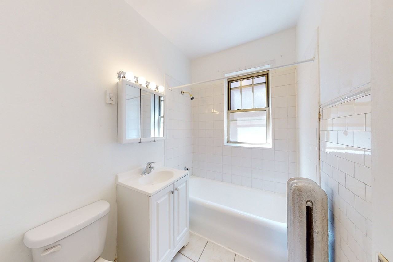 5034-5046 S. Woodlawn Avenue - Photo 5 of 20