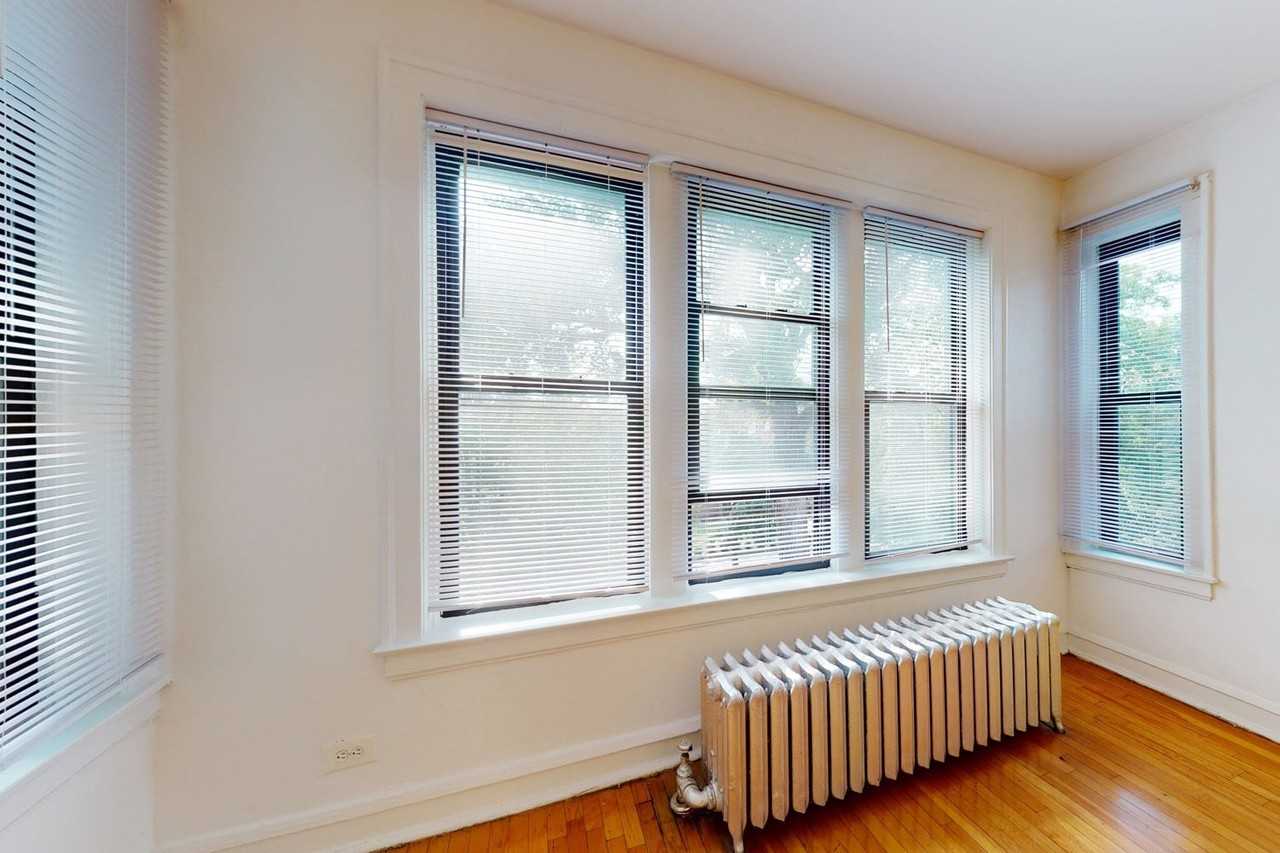 5053 S. Ellis Avenue - Photo 5 of 34