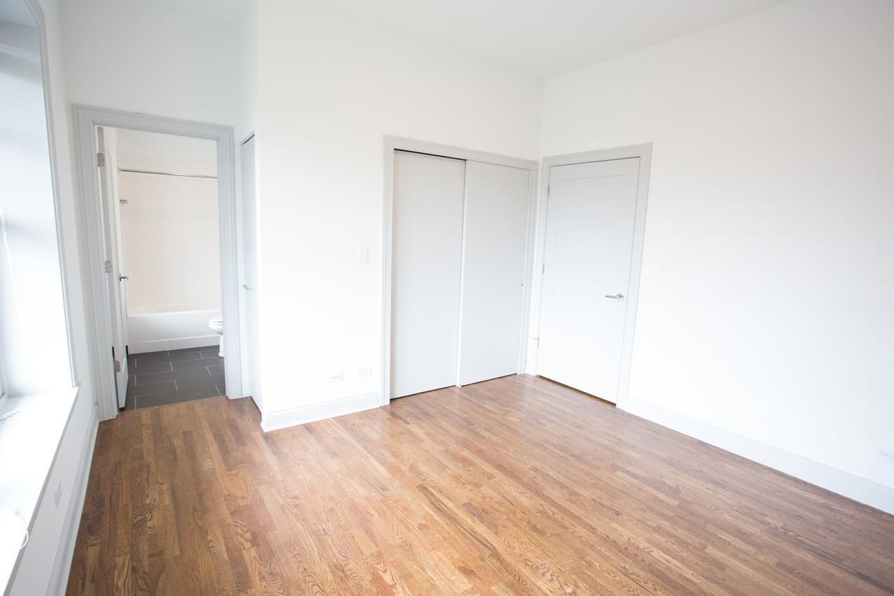 5100 S. Ellis Avenue - Photo 3 of 12