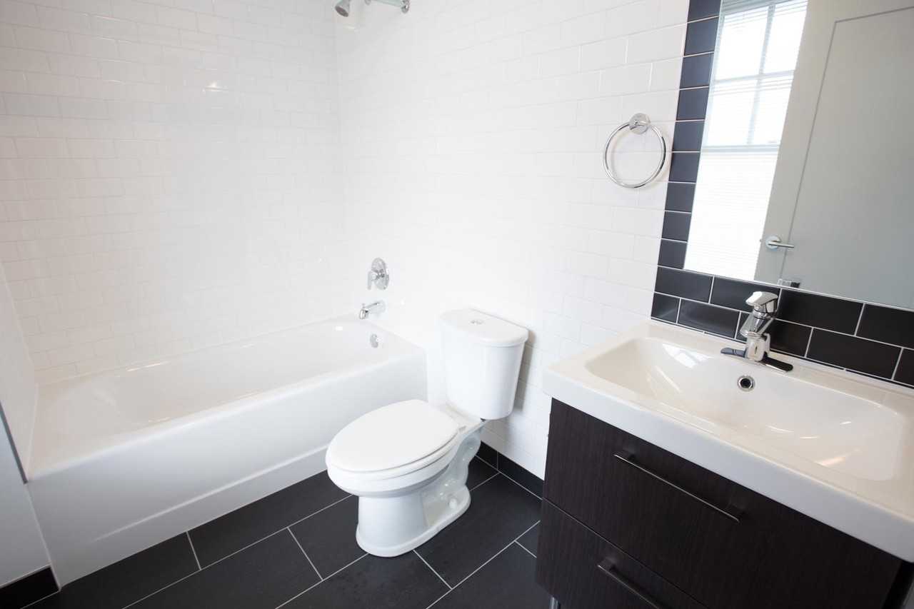 5100 S. Ellis Avenue - Photo 4 of 12