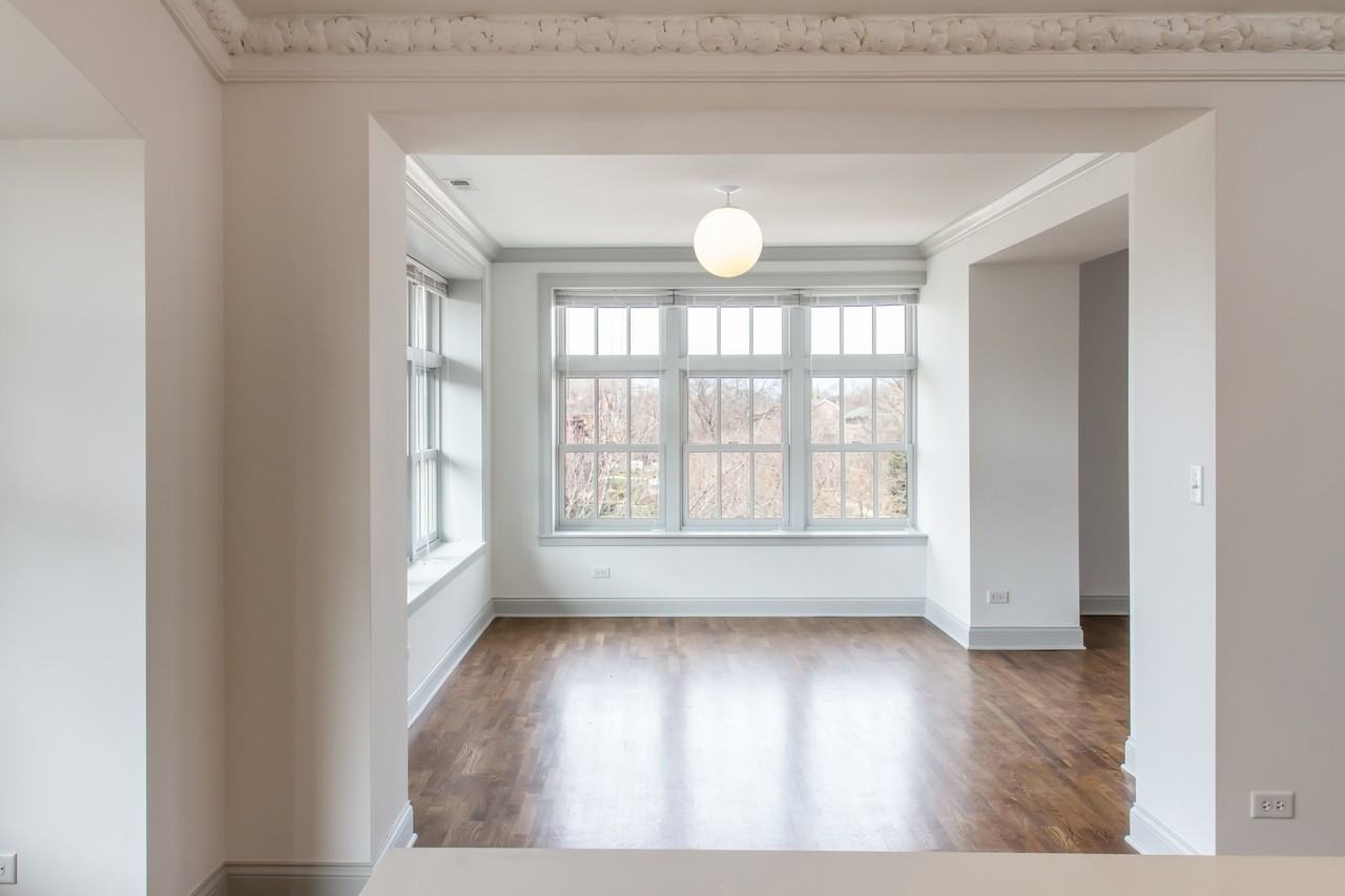 5100 S. Ellis Avenue - Photo 5 of 12