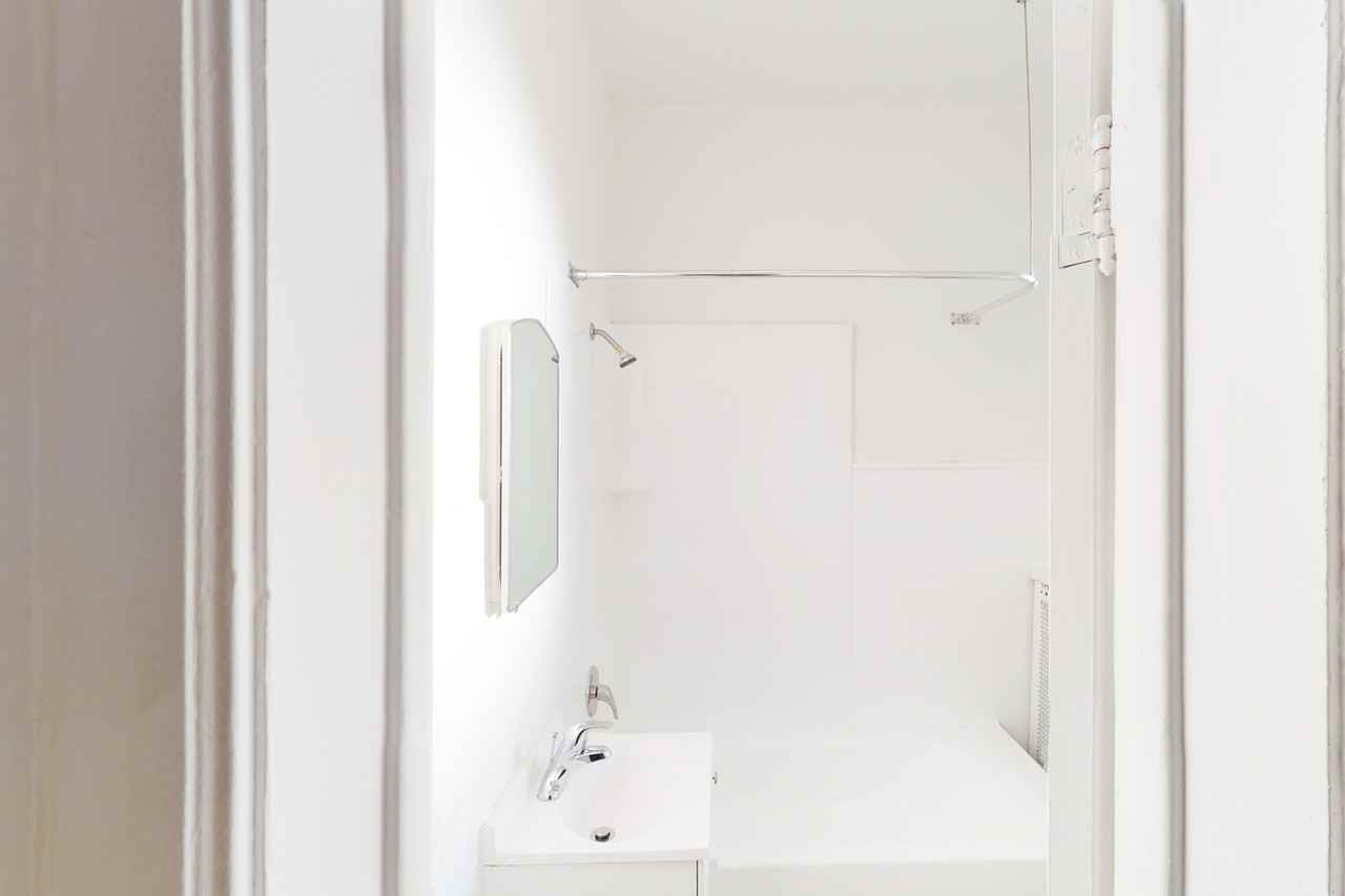 5120 S. Hyde Park Boulevard - Photo 5 of 8