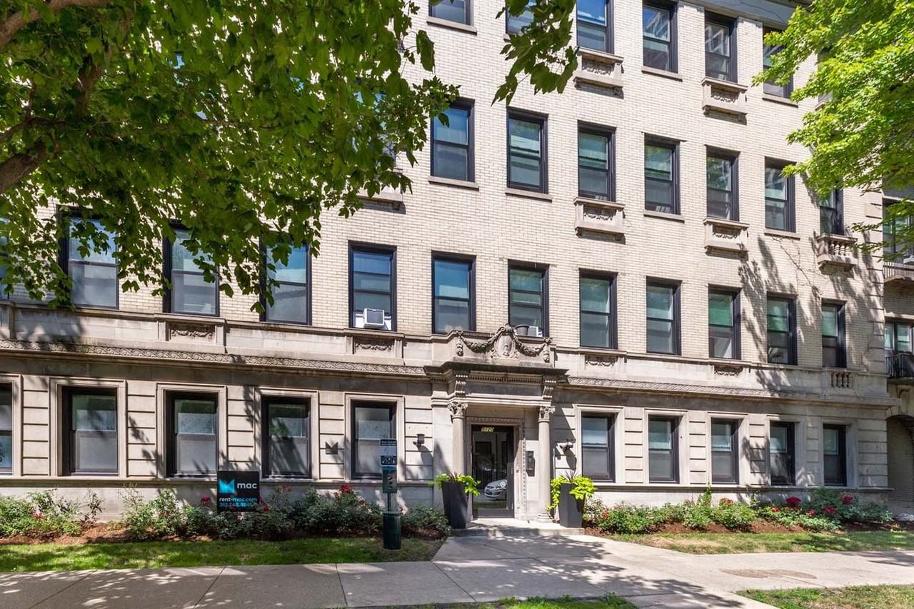 5120 S. Hyde Park Boulevard - Photo 7 of 8