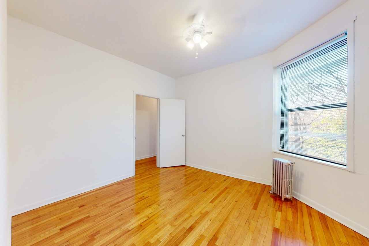 5128-5132 S. Cornell Avenue - Photo 3 of 8