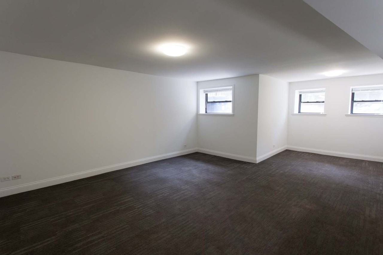5229 S. Drexel Avenue - Photo 4 of 19