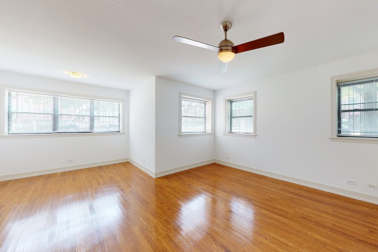 5234-5244 S. Ingleside Avenue - Photo 3 of 9