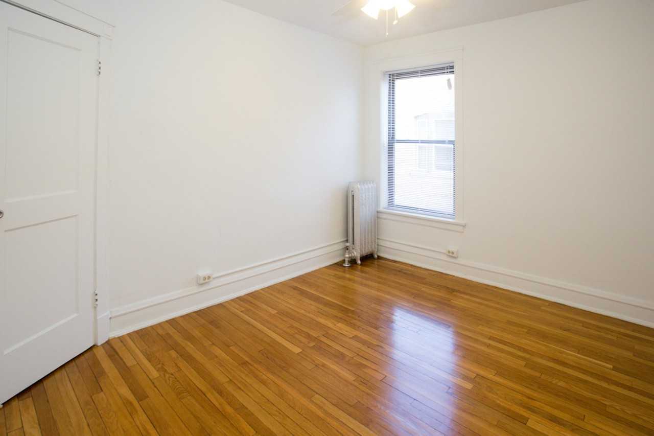 5339-5345 S. Woodlawn Avenue - Photo 3 of 13