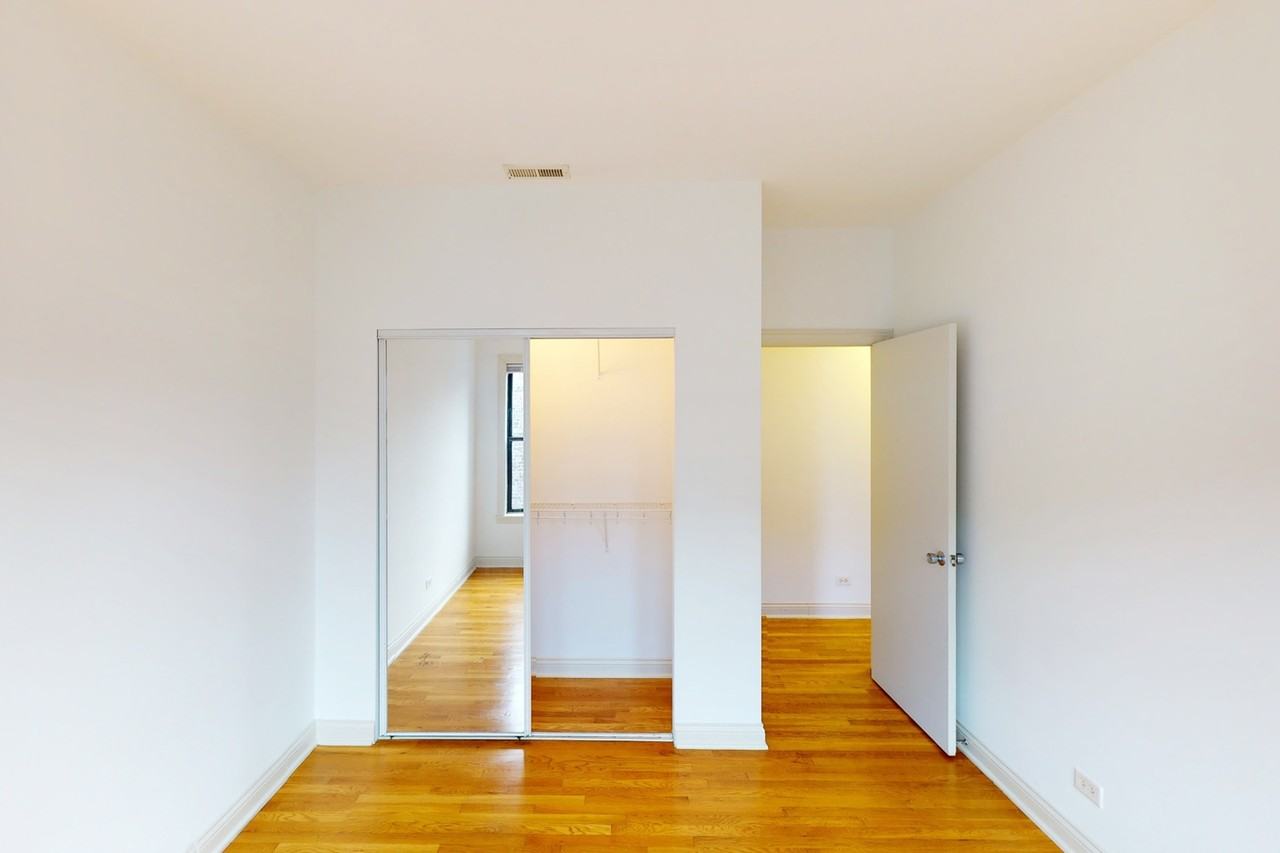 5400-5408 S. Ingleside Avenue - Photo 7 of 12
