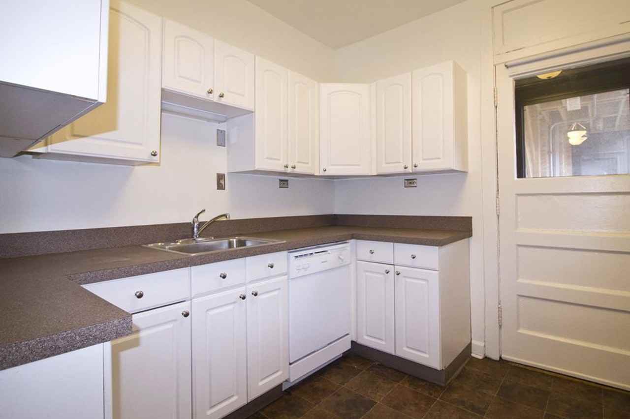 5409 S. Blackstone - Photo 5 of 12