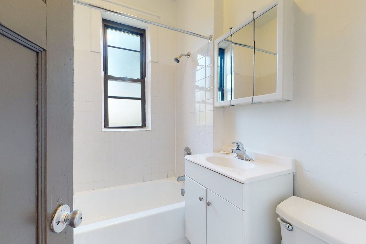 5411-5421 S. Ellis Avenue - Photo 6 of 11