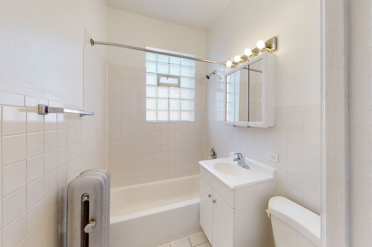 5415 S. Woodlawn Avenue - Photo 5 of 50