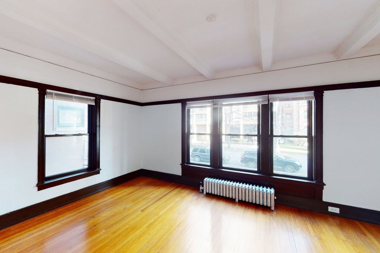 5474-5480 S. Hyde Park Boulevard - Photo 3 of 10