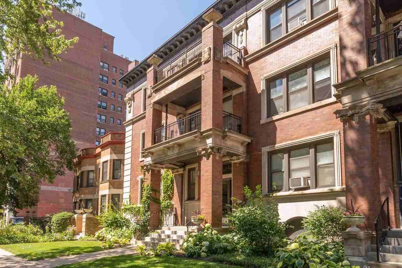 5474-5480 S. Hyde Park Boulevard - Photo 6 of 10