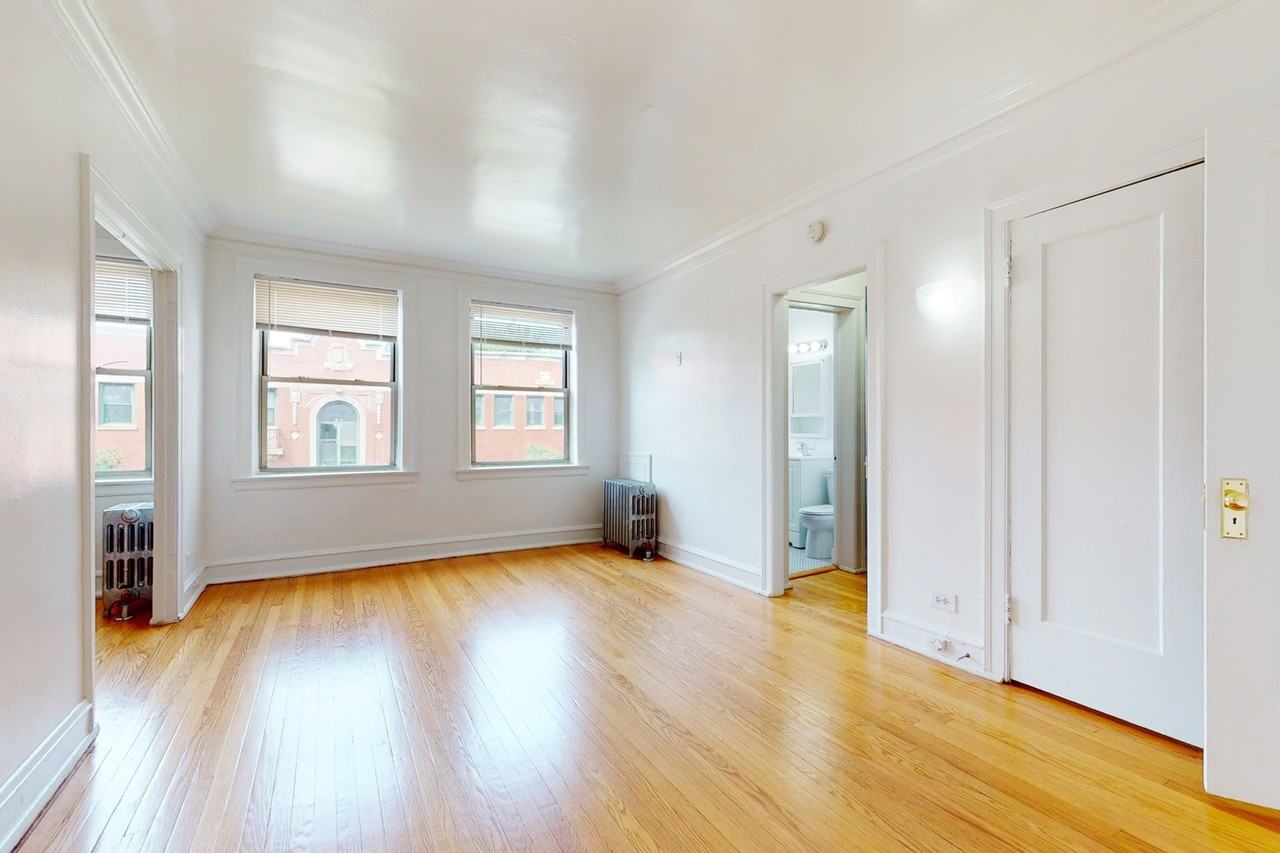5501 S. Cornell - Photo 3 of 9