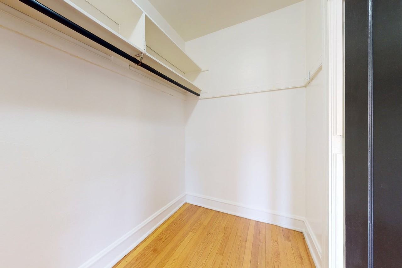 5501 S. Cornell - Photo 7 of 9