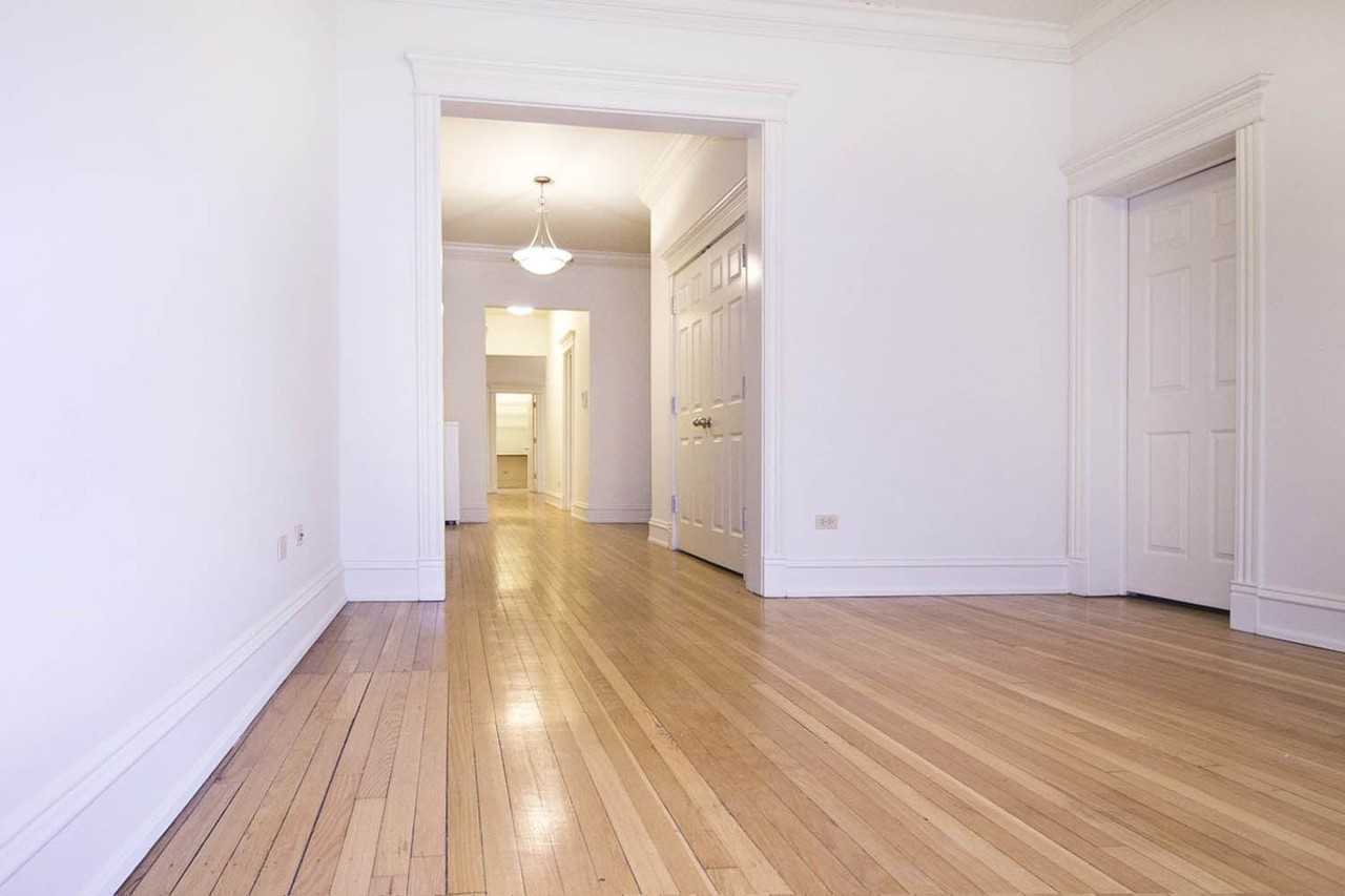 5533 S. Blackstone - Photo 5 of 37