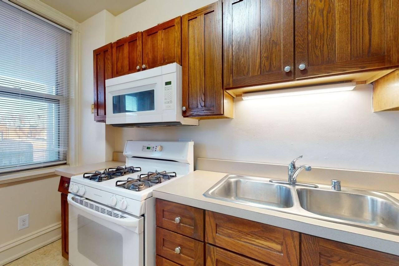 5623 S. Dorchester - Photo 4 of 7