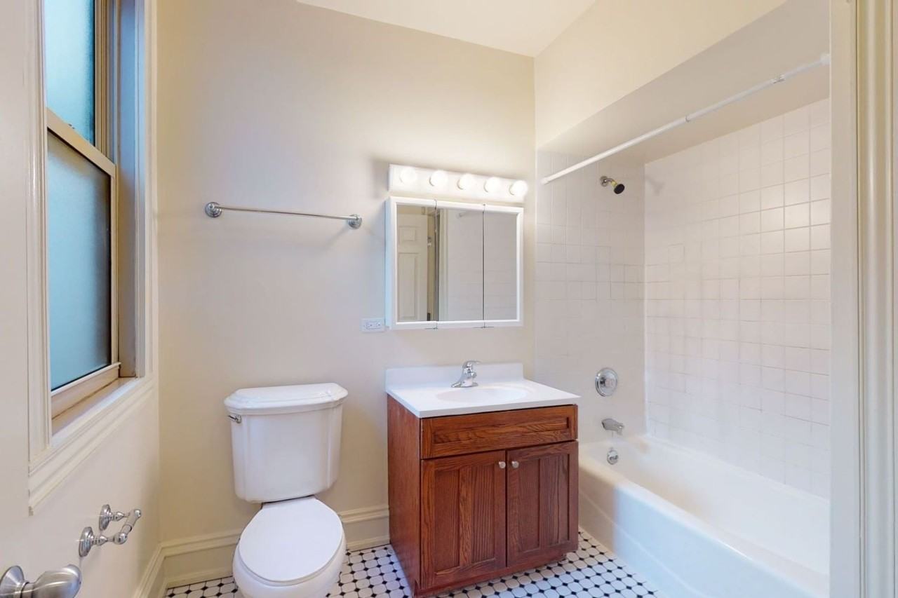 5623 S. Dorchester - Photo 6 of 7