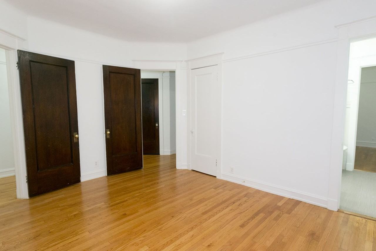 5700 S. Blackstone Avenue - Photo 5 of 13
