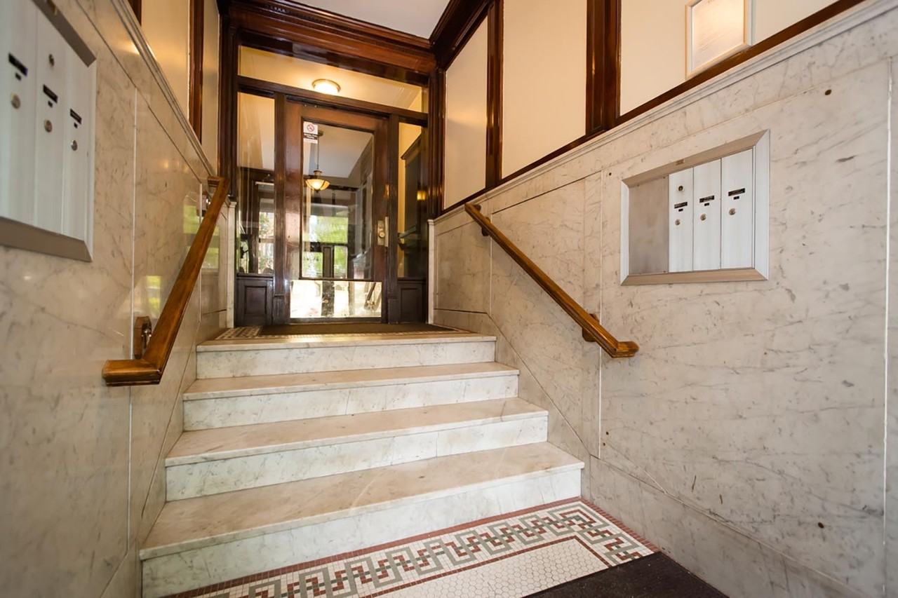 5706-10 S. Blackstone Ave - Photo 5 of 23