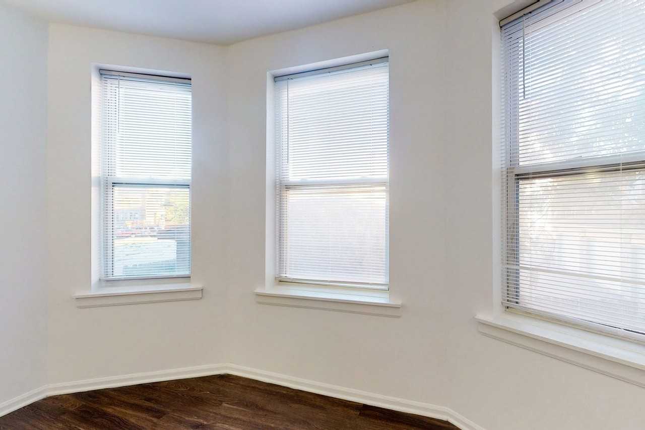 925 East 46th Street - Photo 7 of 8